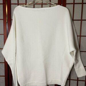 Off the Shoulder Off-White Top Size Small